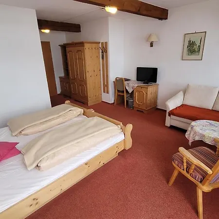 Guest house Schwarzes Lamm 3*