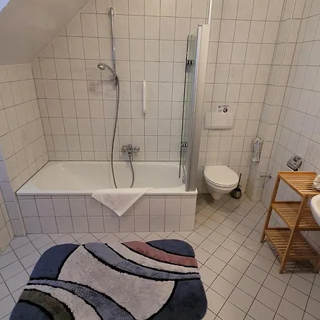 Guest house Schwarzes Lamm 3*